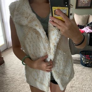 Cream fluffy vest